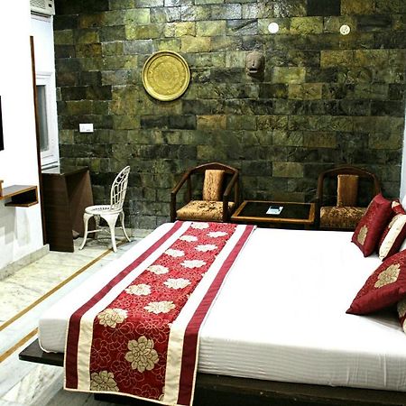 Kaveri Hotel And Restaurant Yamunānagar Exteriér fotografie