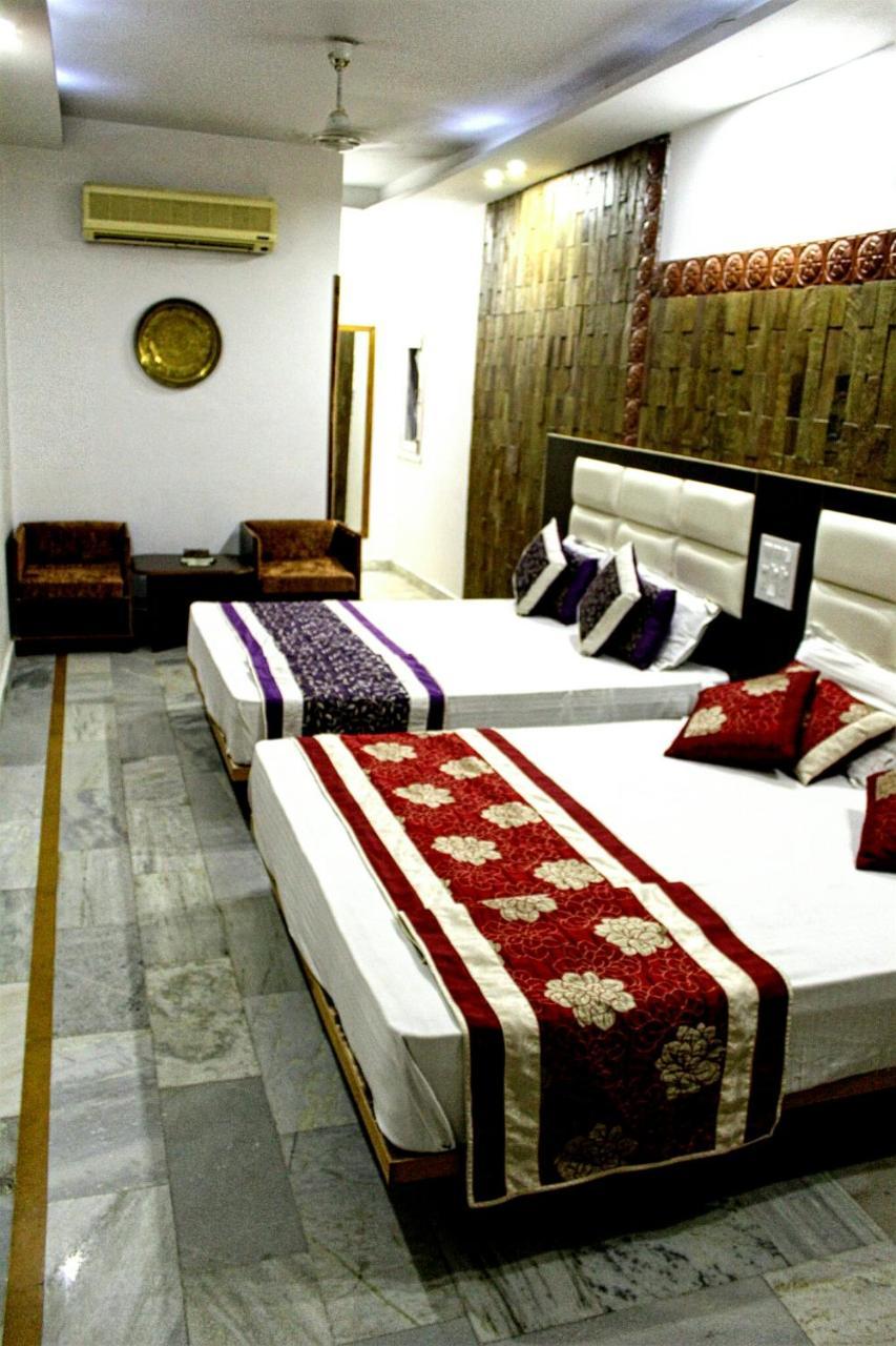 Kaveri Hotel And Restaurant Yamunānagar Exteriér fotografie